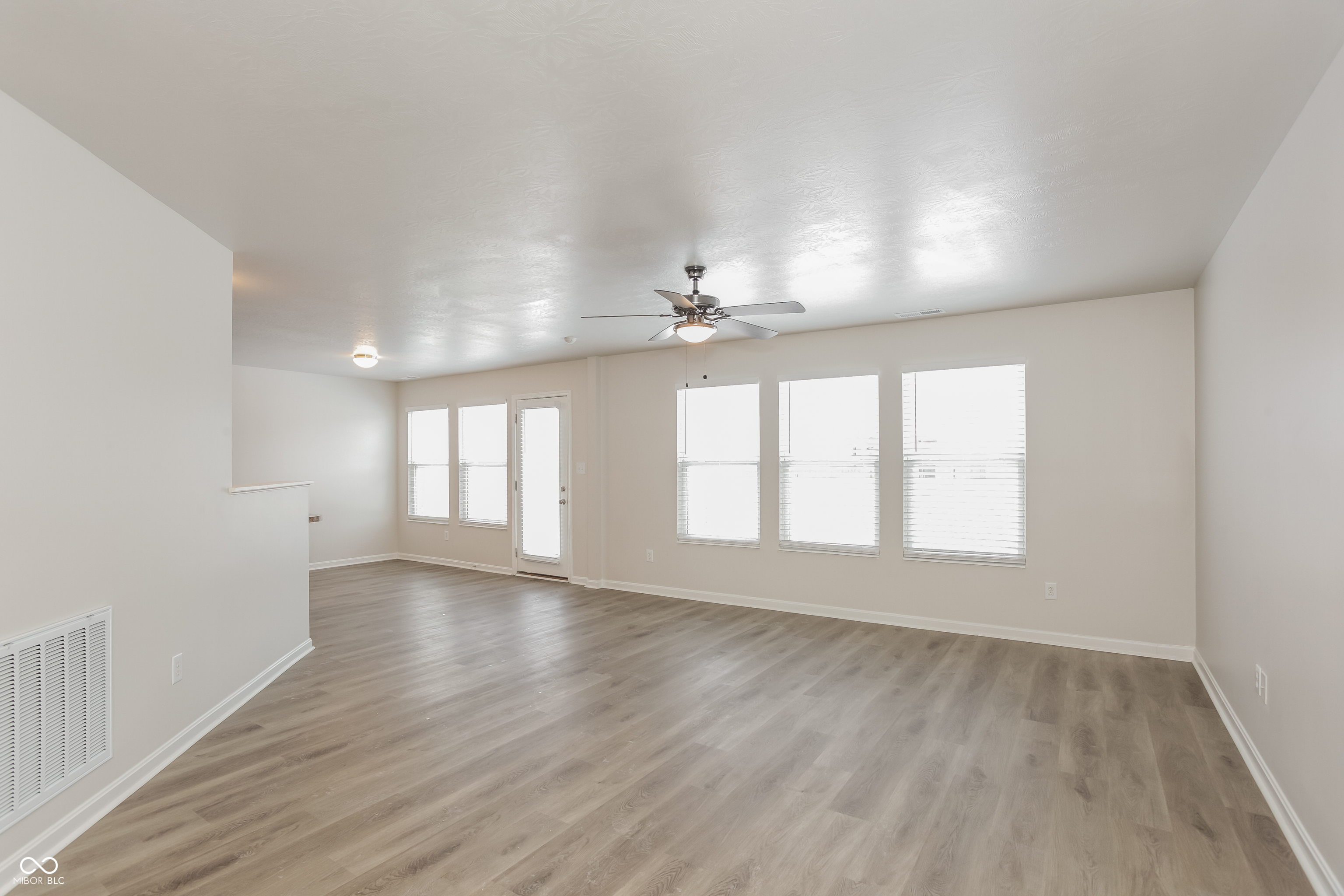 2415 Cabin Hill Road Indianapolis, IN 46229 - Photo 7 of 17