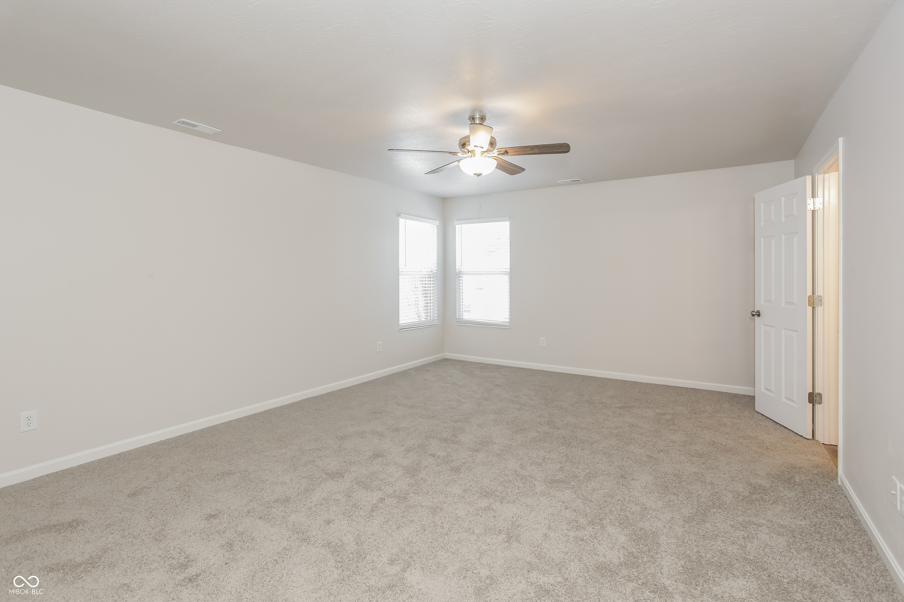 2415 Cabin Hill Road Indianapolis, IN 46229 - Photo 9 of 17