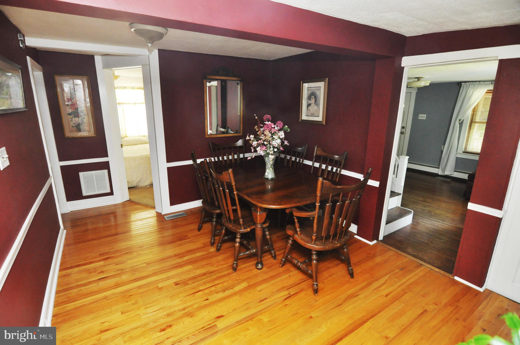 497 Back Mountain Road Winchester, VA 22602 - Photo 20 of 42 Dining room