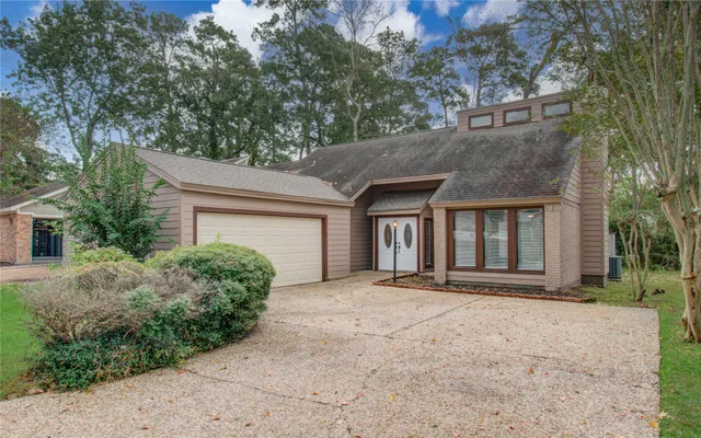 $1,800 | 712 Player Court, Conroe, TX 77302