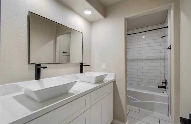 $1,800 | 712 Player Court, Conroe, TX 77302