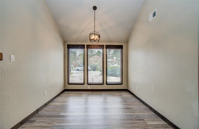 $1,800 | 712 Player Court, Conroe, TX 77302