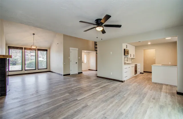 $1,800 | 712 Player Court, Conroe, TX 77302