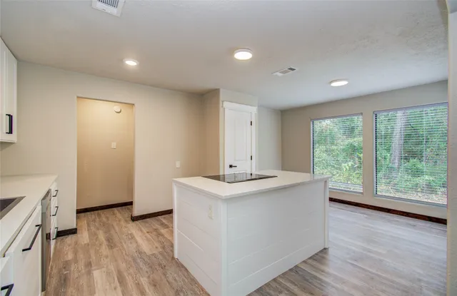 $1,800 | 712 Player Court, Conroe, TX 77302