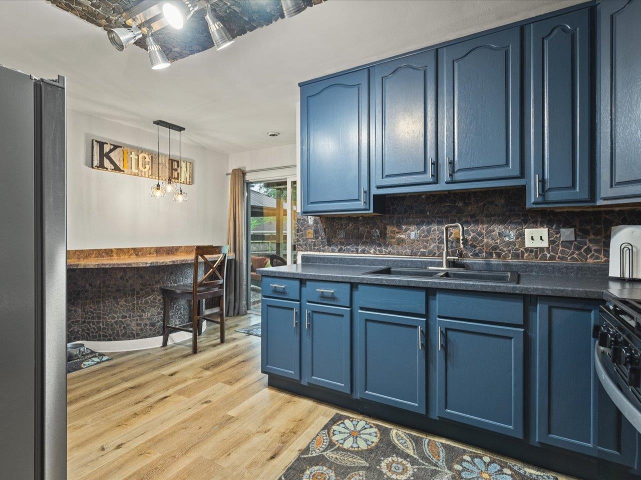 2136 East Ridge Road Beloit, WI 53511 - Photo 11 of 32