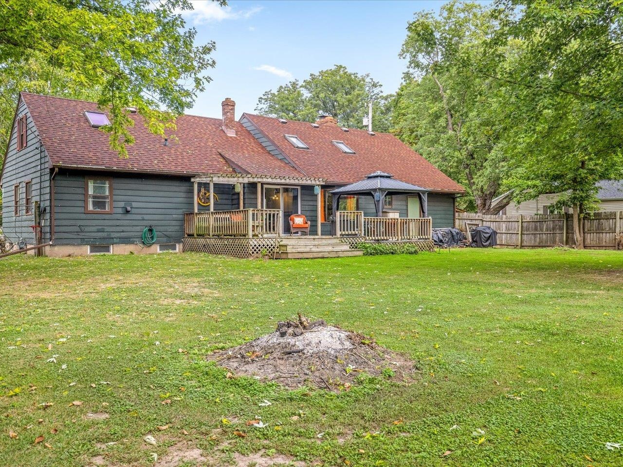 2136 East Ridge Road Beloit, WI 53511 - Photo 30 of 32