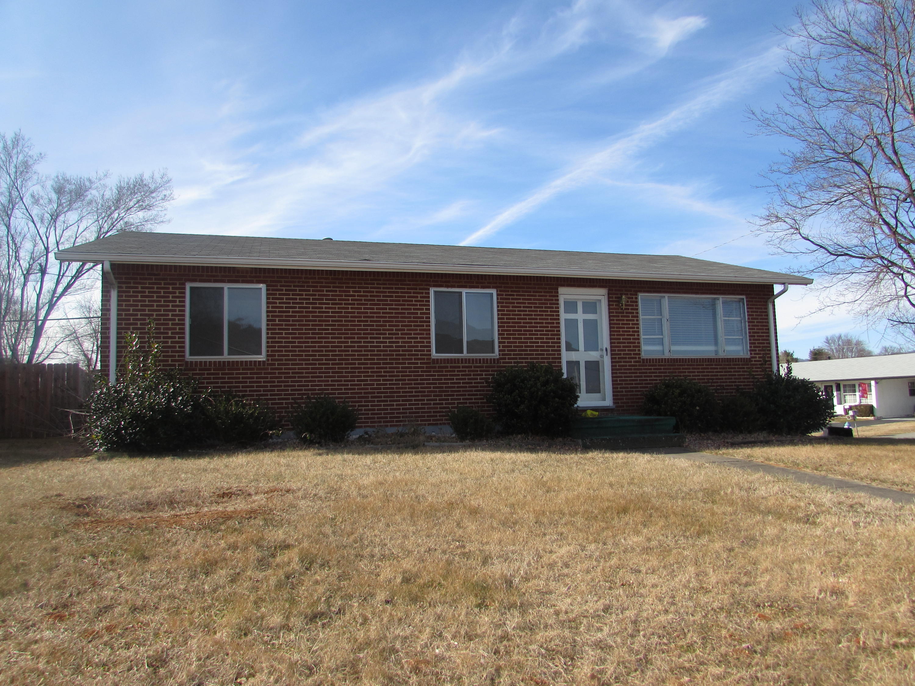 5446 Plantation Road Roanoke, VA 24019 - Photo 11 of 11 004.JPG