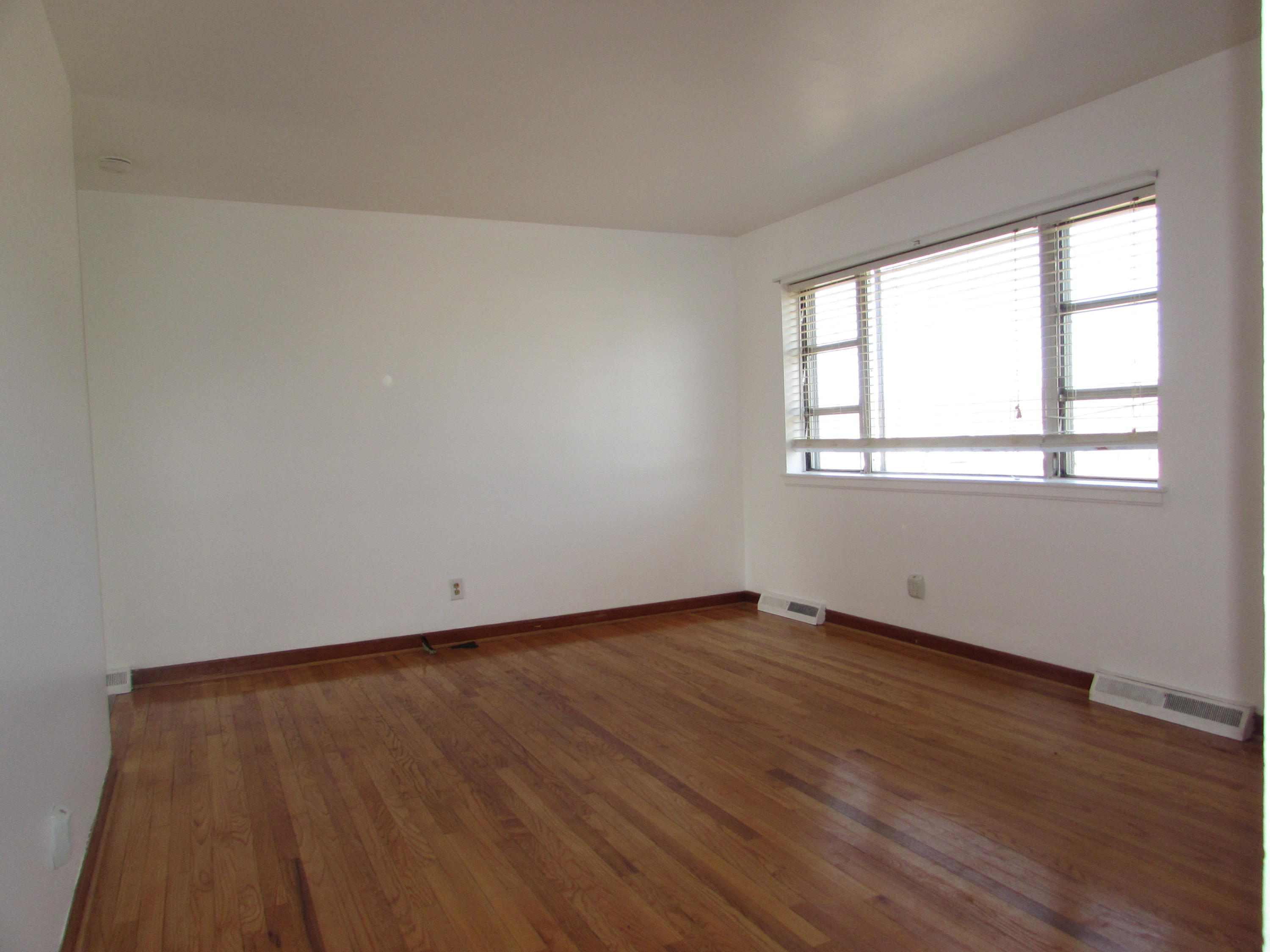 5446 Plantation Road Roanoke, VA 24019 - Photo 3 of 11 007.JPG
