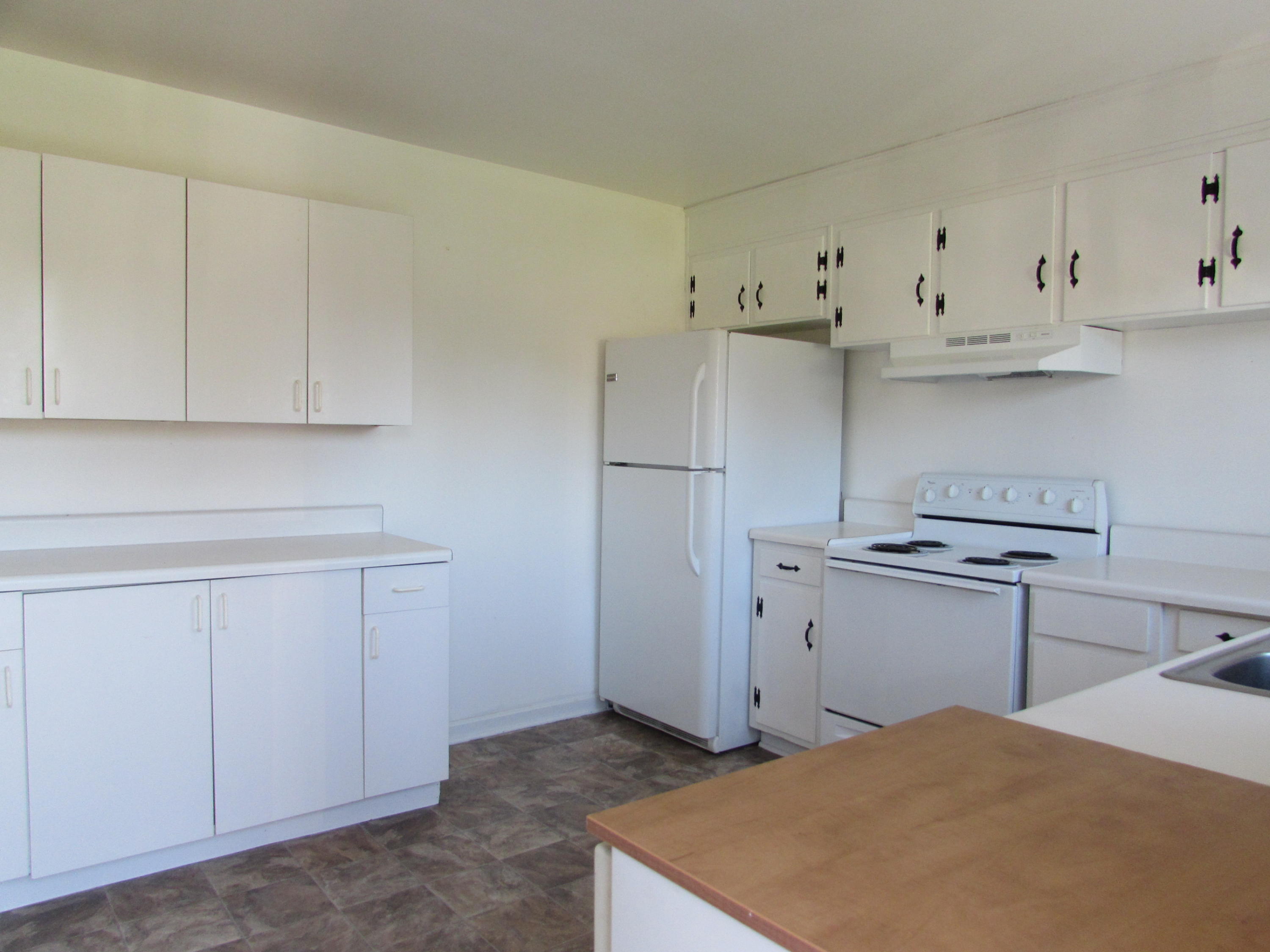 5446 Plantation Road Roanoke, VA 24019 - Photo 5 of 11 010