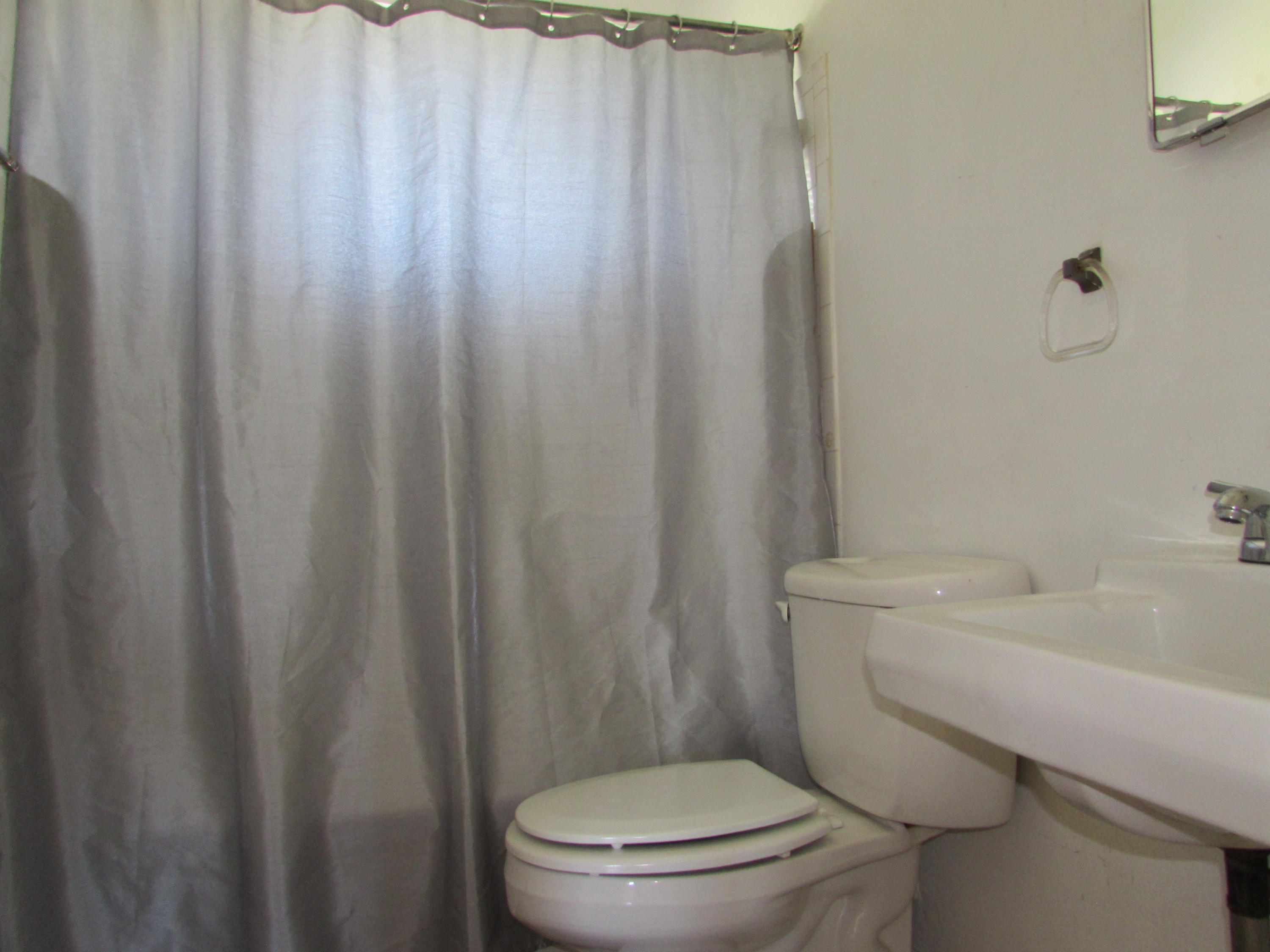 5446 Plantation Road Roanoke, VA 24019 - Photo 10 of 11 002