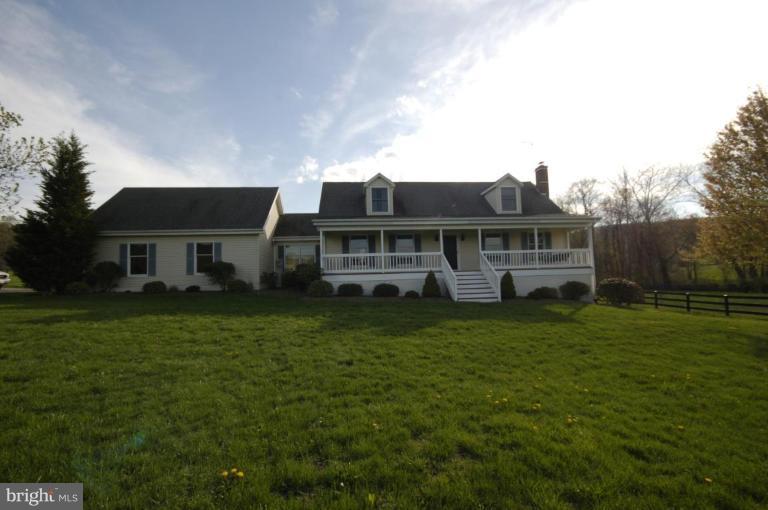 12908 Sagle Road Purcellville, VA 20132 - Photo 3 of 15 Exterior (Main)