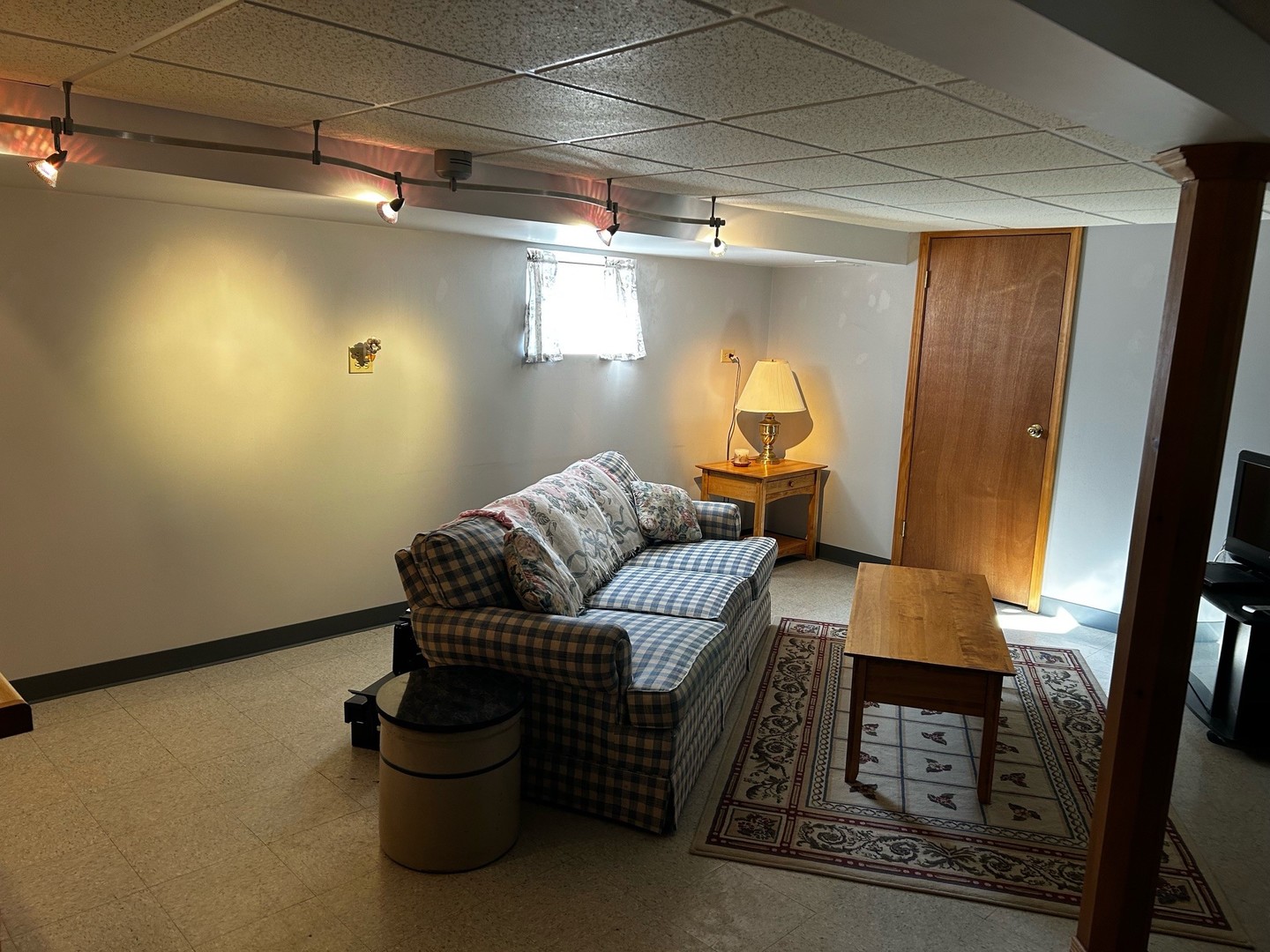 2247 South 15th Avenue North Riverside, IL 60546 - Photo 11 of 18 a living room with furniture