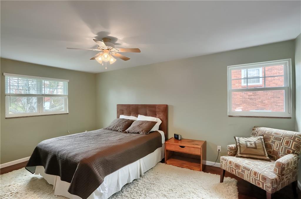 32 Robinhood Road Pittsburgh, PA 15220 - Photo 12 of 28 Gallery Image 12