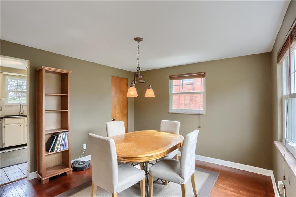 32 Robinhood Road Pittsburgh, PA 15220 - Photo 10 of 28 Gallery Image 10