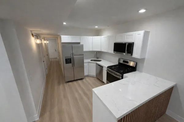$1,950 | 2345 West 23rd Place, Unit G, Chicago, IL 60608