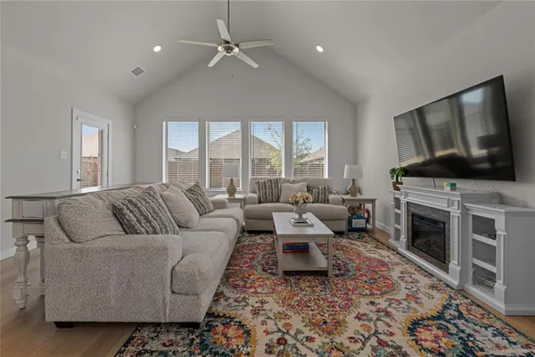 $409,000 | 576 Silver Springs Lane, Lavon, TX 75166