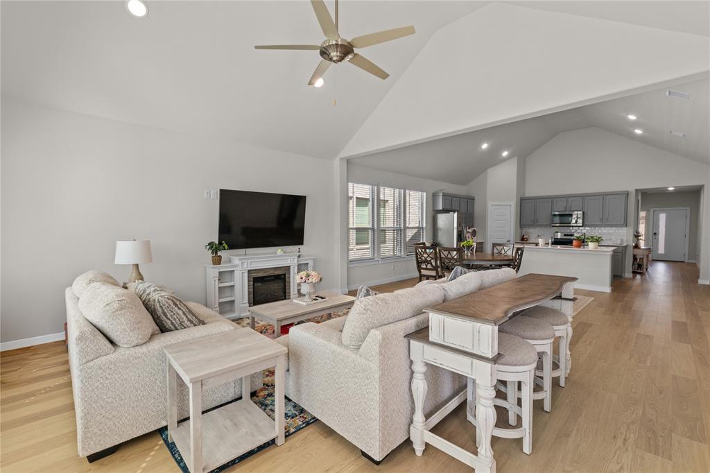 576 Silver Springs Lane Lavon, TX 75166 - Photo 4 of 37