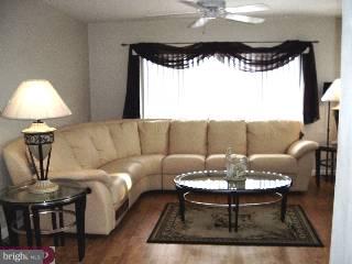 7 Idlewild Road Levittown, PA 19057 - Photo 4 of 6 Gallery Image 4