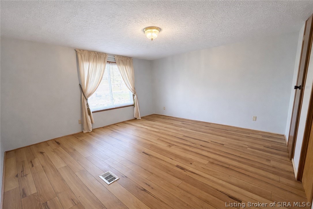 914 Orchard Street Mitchell, IN 47446 - Photo 13 of 24