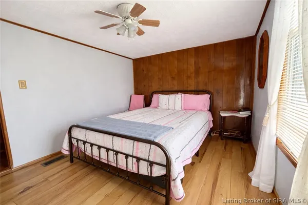 $199,900 | 914 Orchard Street, Mitchell, IN 47446