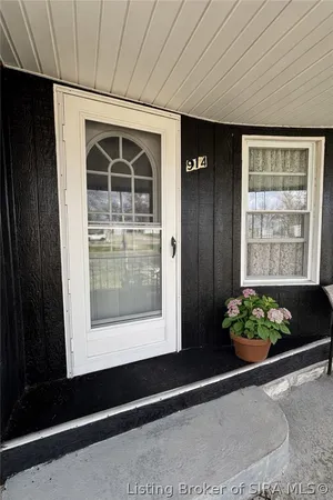 $199,900 | 914 Orchard Street, Mitchell, IN 47446