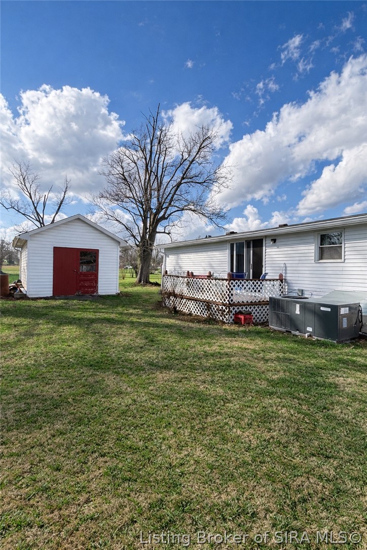 914 Orchard Street Mitchell, IN 47446 - Photo 6 of 24