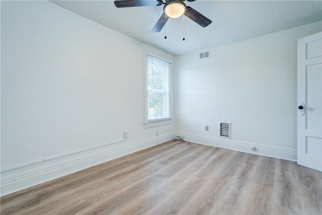 151 Hampden Road Rochester, NY 14610 - Photo 16 of 40