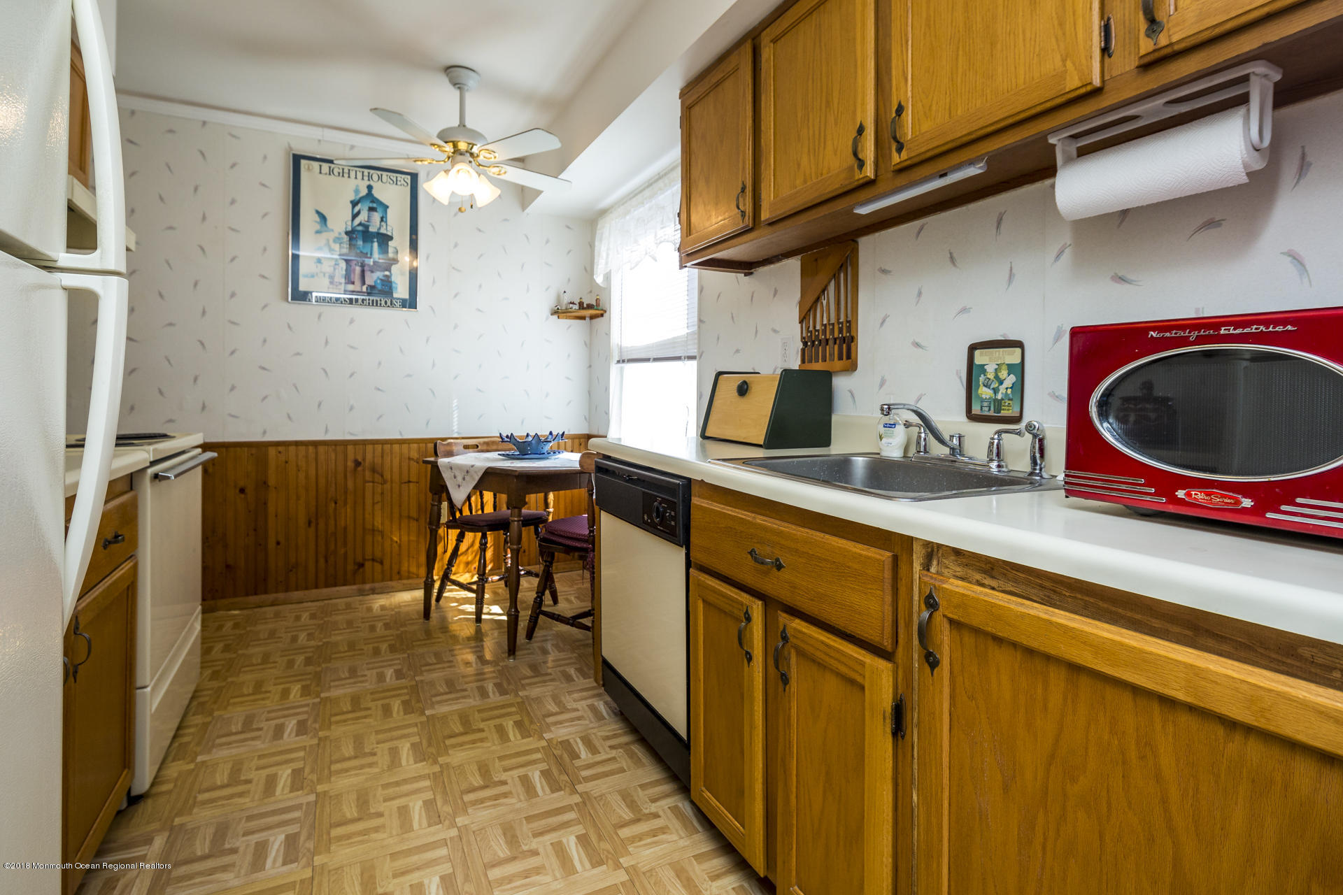 200 Portland Road, Unit E3 Highlands, NJ 07732 - Photo 12 of 26 10_Kitchen