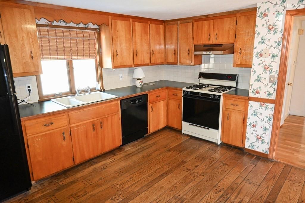 111 Tilden Road Scituate, MA 02066 - Photo 7 of 18