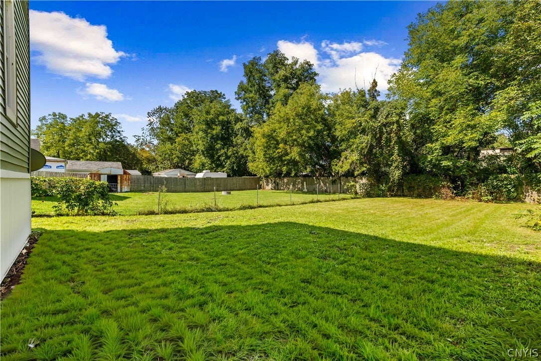 562 Lenox Avenue Oneida, NY 13421 - Photo 5 of 30 Gallery Image 5