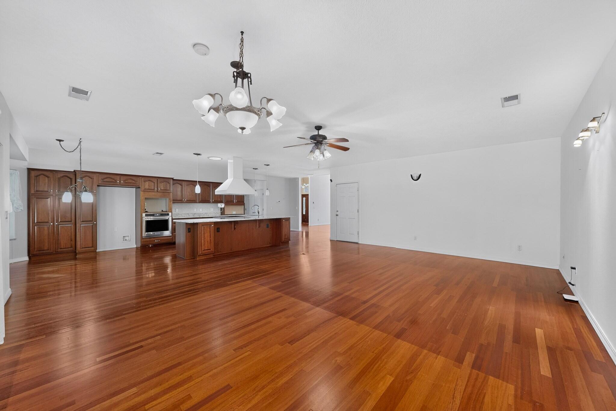606 Willowbrook Lane Rio Communities, NM 87002 - Photo 10 of 45 Gallery Image 10