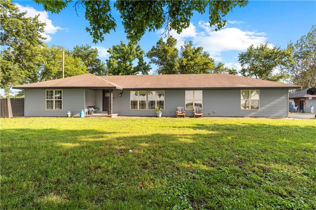 327 Southeast State Route North Rich Hill, MO 64779 - Photo 2 of 47
