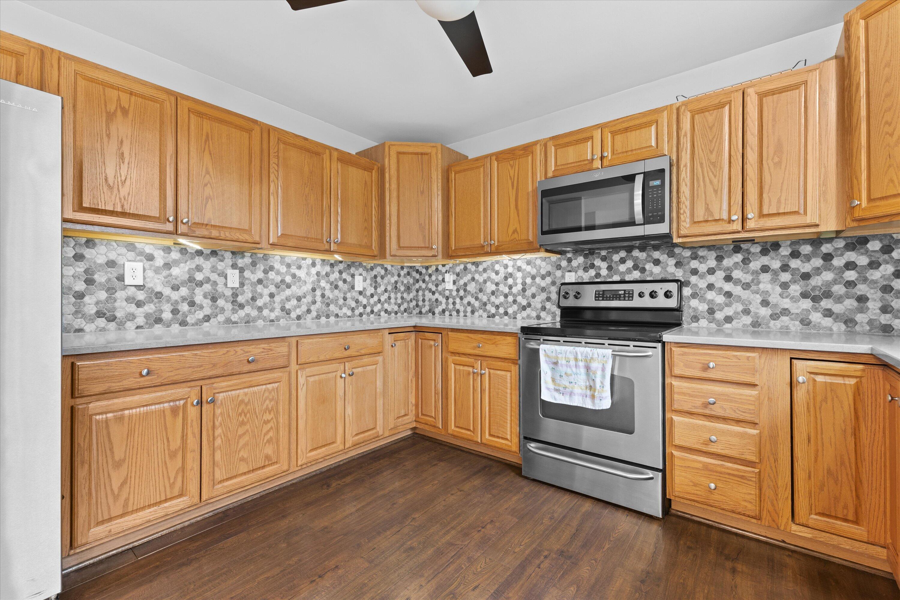 8809 Citadel Terrace Sturtevant, WI 53177 - Photo 16 of 39 29-925A3862