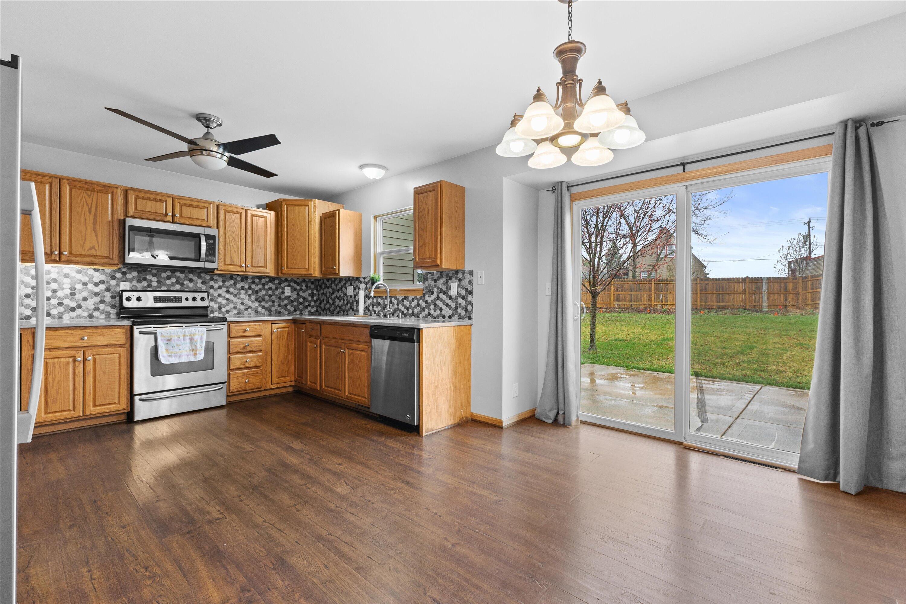 8809 Citadel Terrace Sturtevant, WI 53177 - Photo 20 of 39 26-925A3838