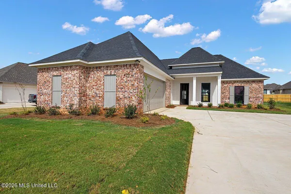 $379,999 | 420 Aurora Circle, Canton, MS 39046