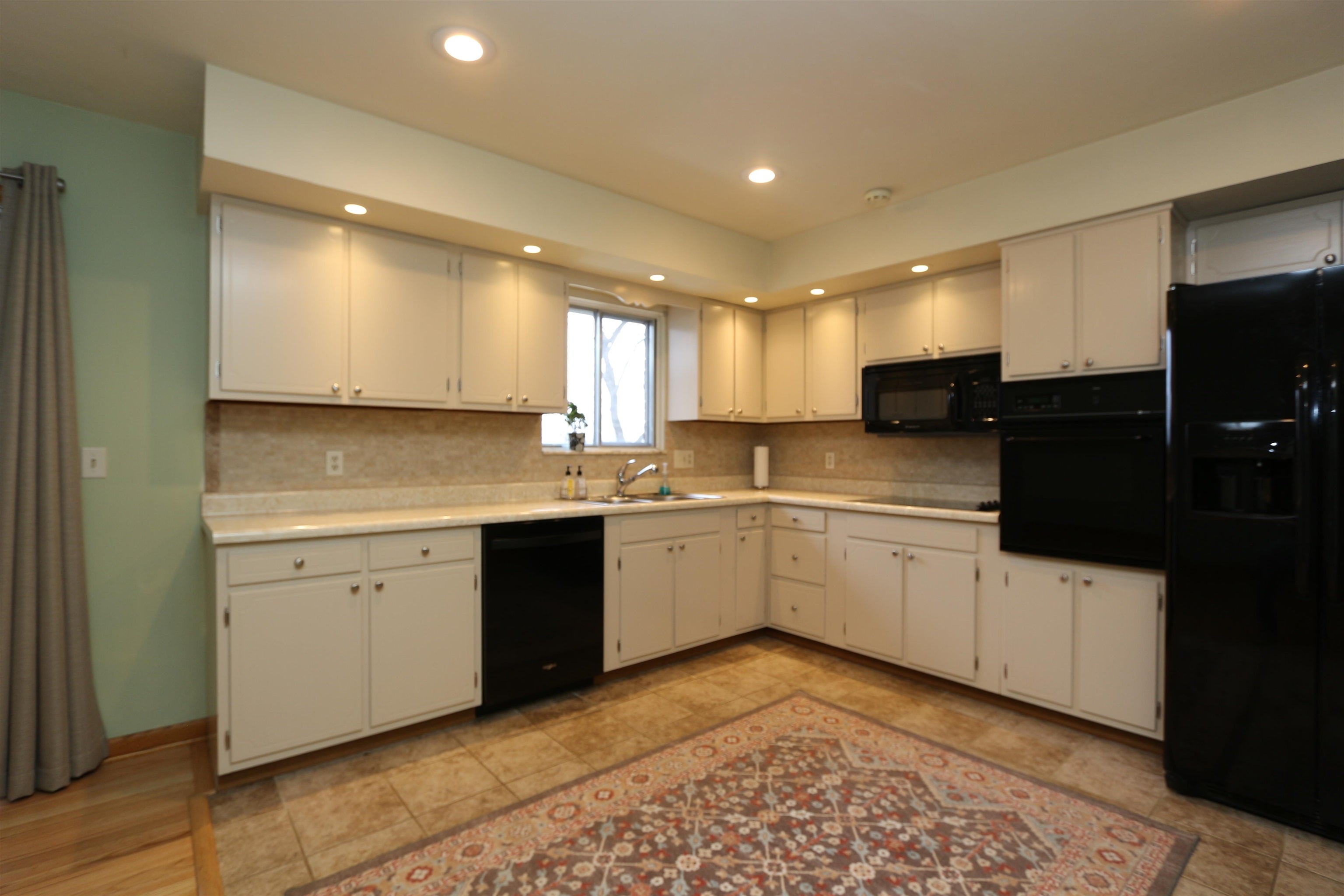 1121 Morrow Road Huntington, WV 25701 - Photo 6 of 32 Gallery Image 6