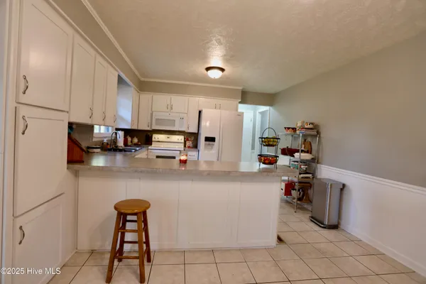 $2,000 | 948 Pinebluff Lake Road, Aberdeen, NC 28315