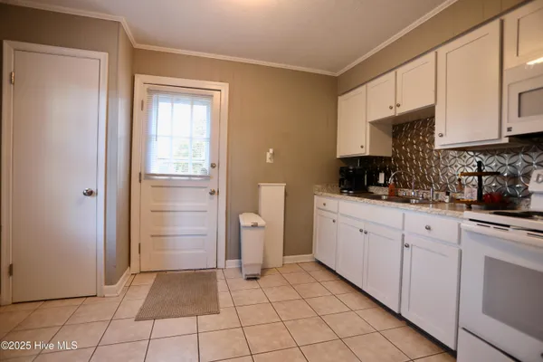 $2,000 | 948 Pinebluff Lake Road, Aberdeen, NC 28315