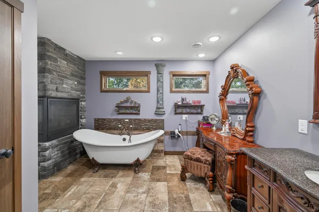 $1,850,000 | 9805 Sharon Place Northwest, Rice, MN 56367