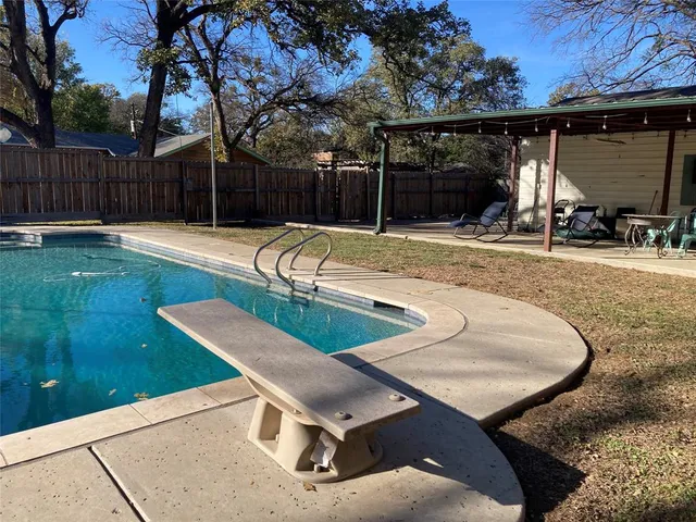 $2,050 | 2109 Junius Street, Fort Worth, TX 76103