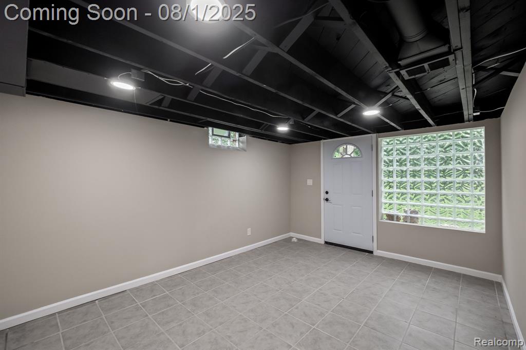 4866 Walnut Lake Road Bloomfield Hills, MI 48301 - Photo 26 of 33