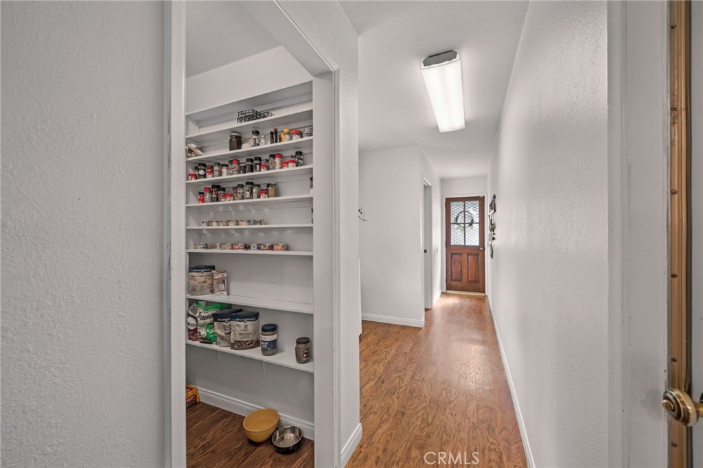 39804 Pine Bench Road Yucaipa, CA 92399 - Photo 11 of 57 Walk in pantry