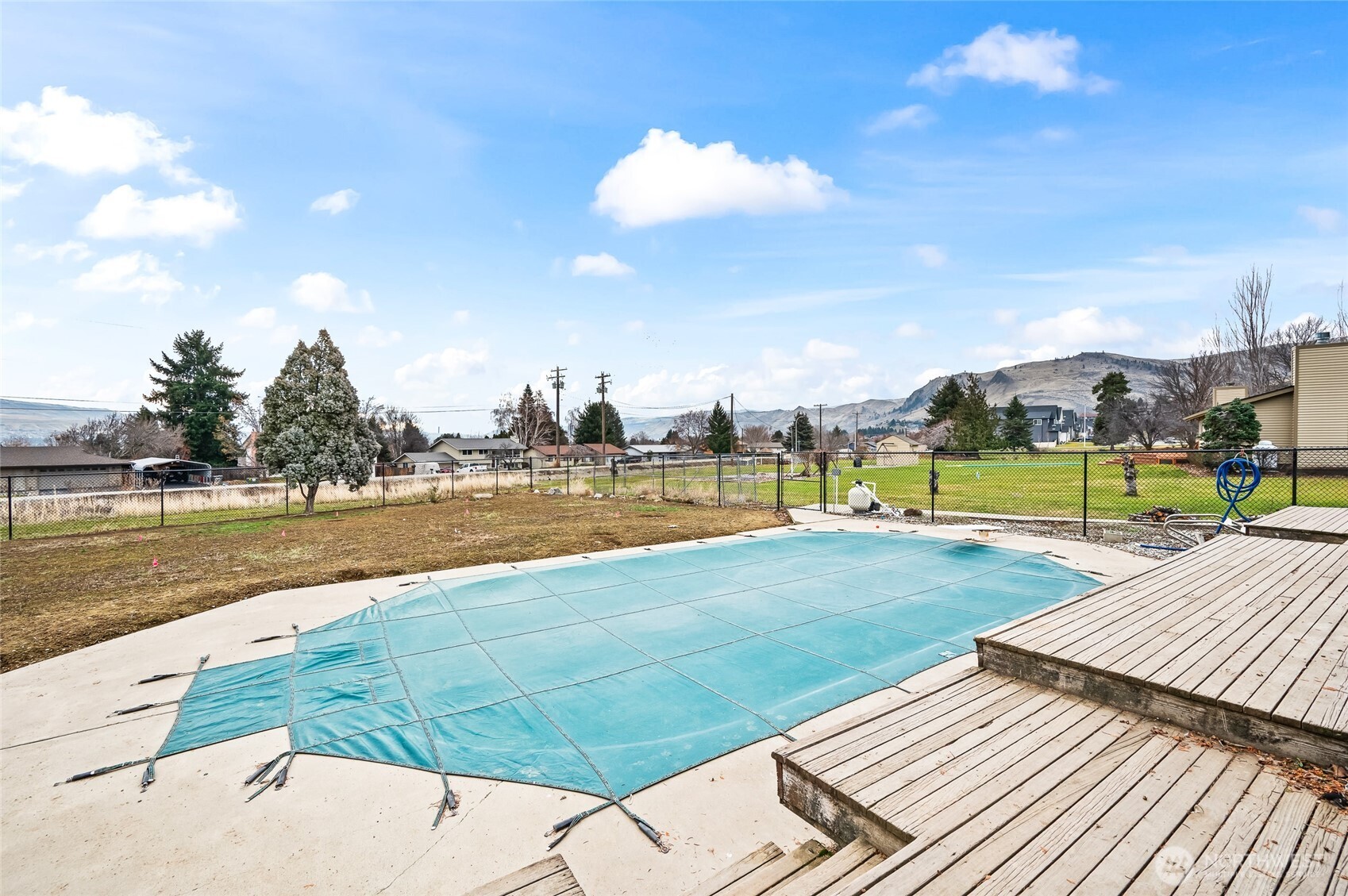 1919 B Fifth Street Wenatchee, WA 98801 - Photo 14 of 40 a view of a swimming pool with an ocean view