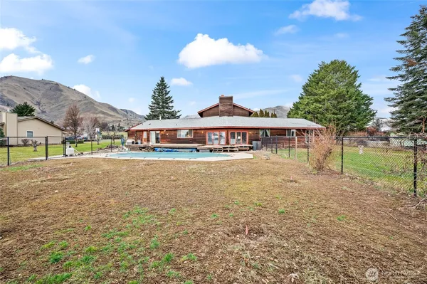 $709,000 | 1919 B Fifth Street, Wenatchee, WA 98801
