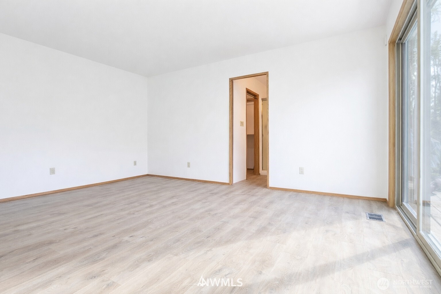 1919 B Fifth Street Wenatchee, WA 98801 - Photo 30 of 40 a view of an empty room and wooden floor