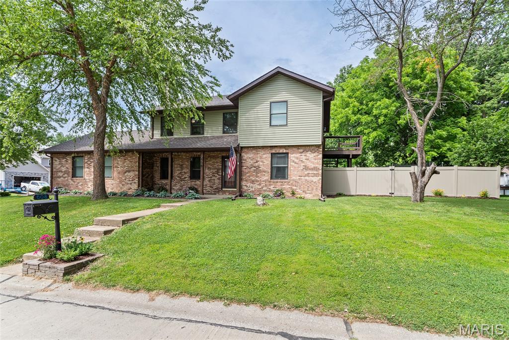 608 Goldfinch Lane Troy, IL 62294 - Photo 2 of 64