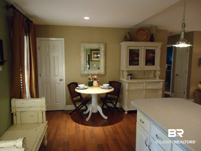 9470 County Road 24 Fairhope, AL 36532 - Photo 12 of 17 Breakfast Area