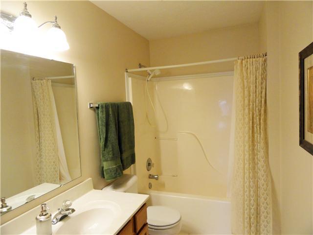8346 Carloway Road Indianapolis, IN 46236 - Photo 19 of 24 Gallery Image 19