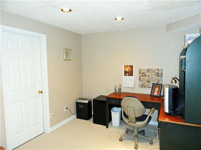 8346 Carloway Road Indianapolis, IN 46236 - Photo 21 of 24 Gallery Image 21