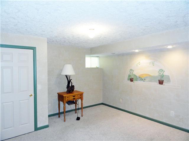 8346 Carloway Road Indianapolis, IN 46236 - Photo 22 of 24 Gallery Image 22